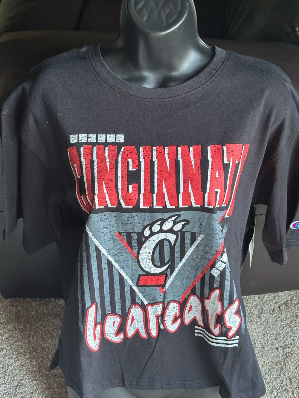 NWT Champion Cincinnati Bearcats Graphic Tee
